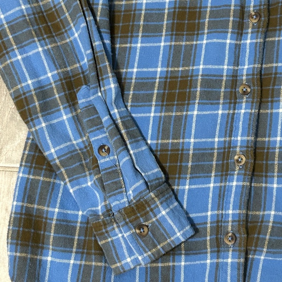 SO Tops - Women's SO Blue Plaid Flannel Button Down - SMALL
